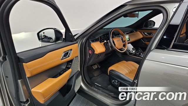 Land Rover Range Rover Velar 2018 — photo 13