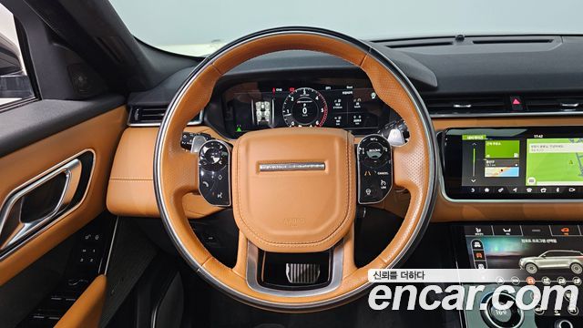 Land Rover Range Rover Velar 2018 — photo 18