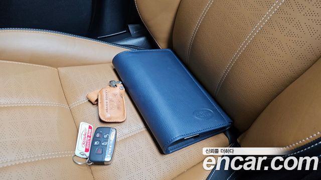 Land Rover Range Rover Velar 2018 — photo 20