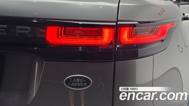 Land Rover Range Rover Velar 2018 — photo 9