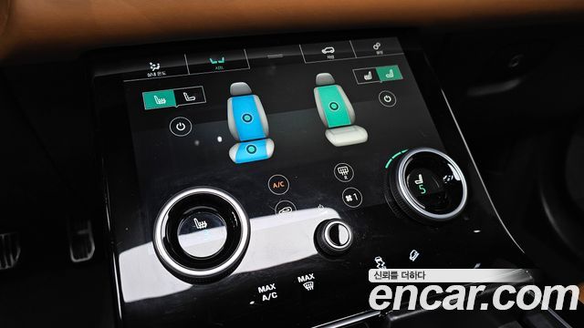 Land Rover Range Rover Velar 2018 — photo 33