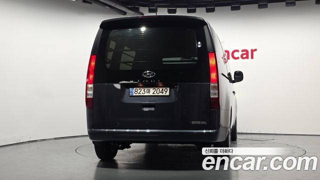 Hyundai Staria 2022 — photo 4