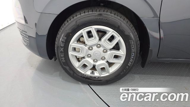 Hyundai Staria 2022 — photo 5