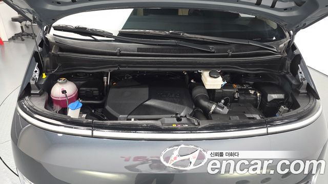 Hyundai Staria 2022 — photo 6