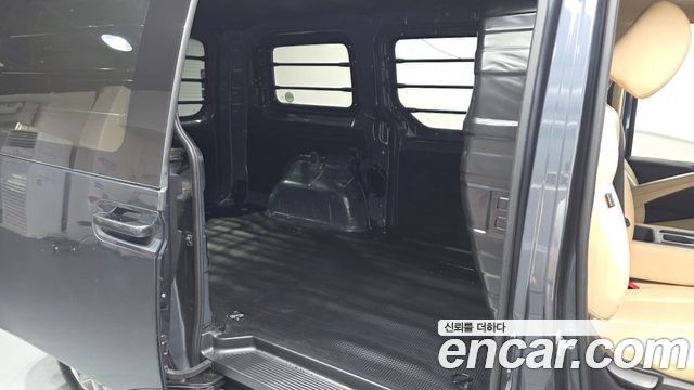 Hyundai Staria 2022 — photo 17