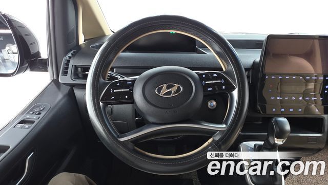 Hyundai Staria 2022 — photo 18
