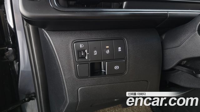 Hyundai Staria 2022 — photo 23