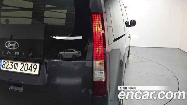 Hyundai Staria 2022 — photo 9
