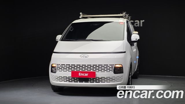 Hyundai Staria 2022 — photo 3
