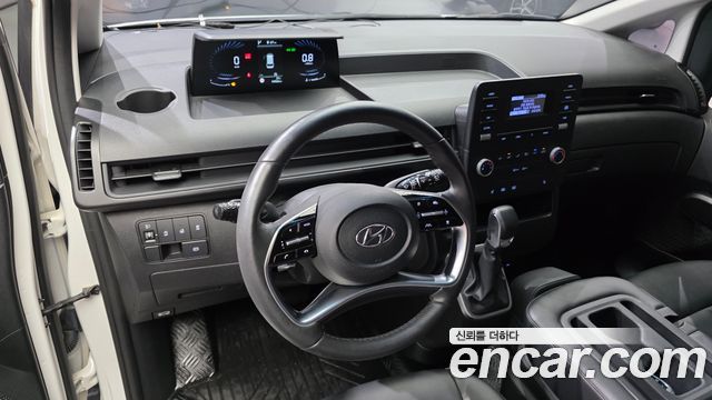 Hyundai Staria 2022 — photo 10