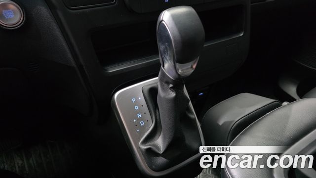 Hyundai Staria 2022 — photo 12