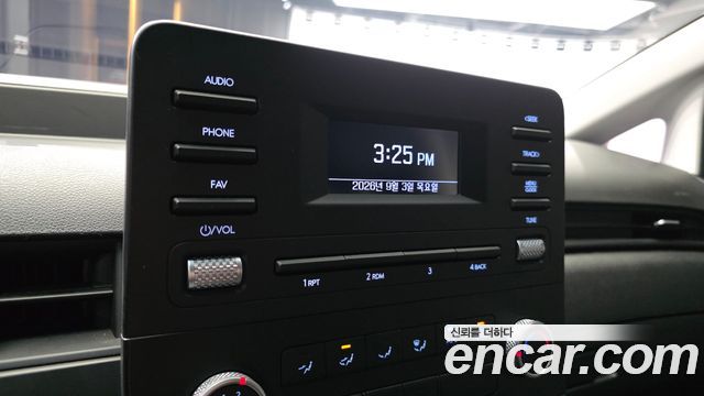Hyundai Staria 2022 — photo 25