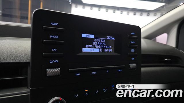 Hyundai Staria 2022 — photo 26