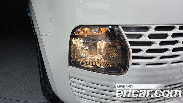 Hyundai Staria 2022 — photo 8