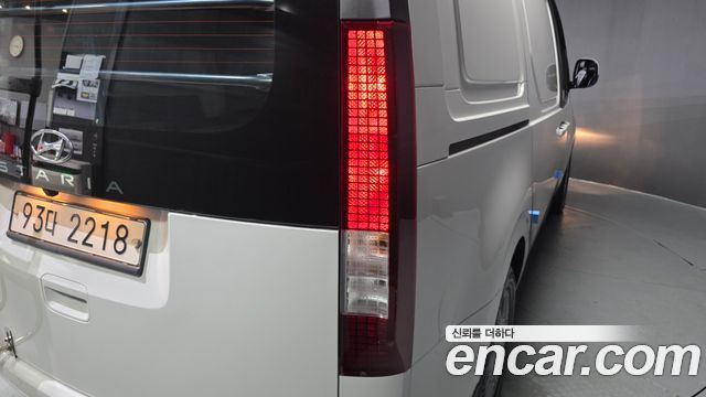 Hyundai Staria 2022 — photo 9