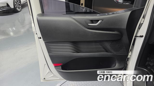 Hyundai Staria 2022 — photo 14