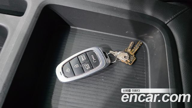 Hyundai Staria 2022 — photo 31