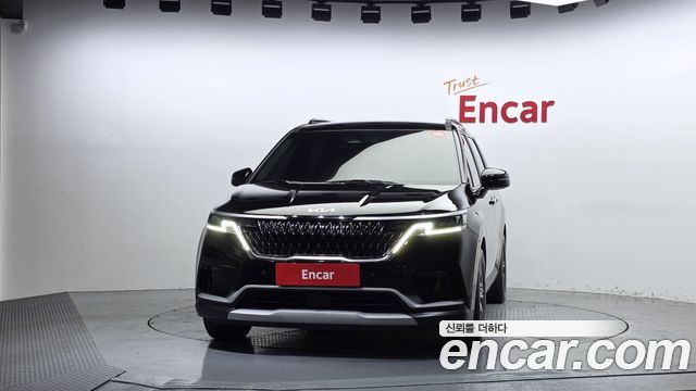 Kia Canival 2023 — photo 3