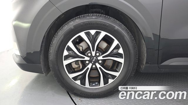 Kia Canival 2023 — photo 5