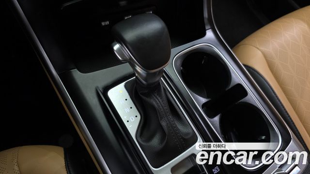 Kia Canival 2023 — photo 9
