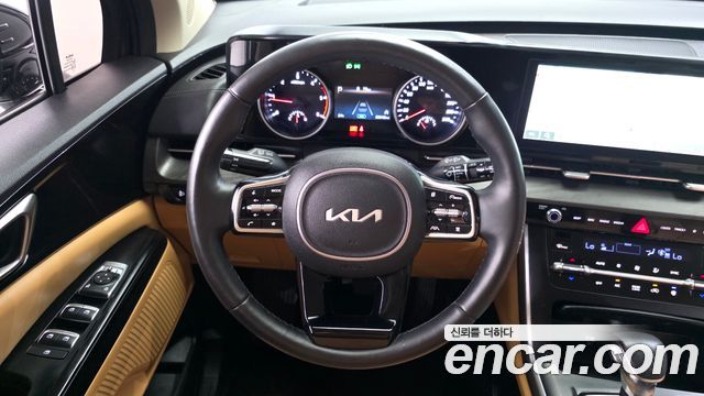Kia Canival 2023 — photo 13