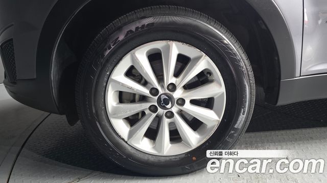KG Mobility KORANDO 2014 — photo 5