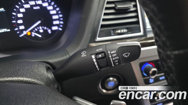 Genesis G80 2019 — photo 16