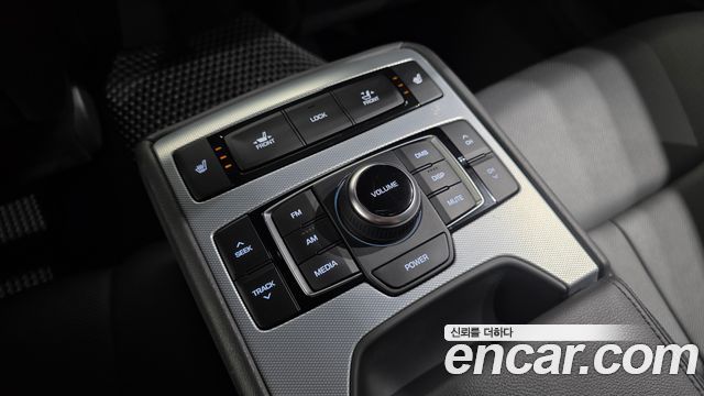 Genesis G80 2019 — photo 19