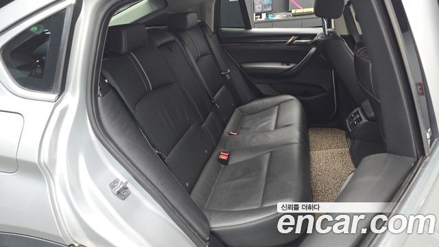 BMW X4 2015 — photo 17