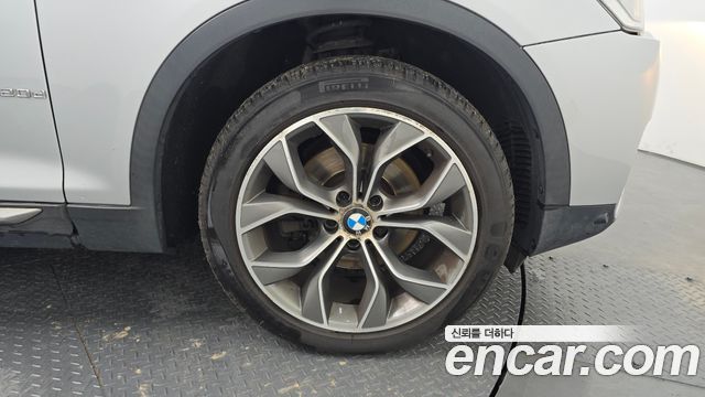 BMW X4 2015 — photo 32