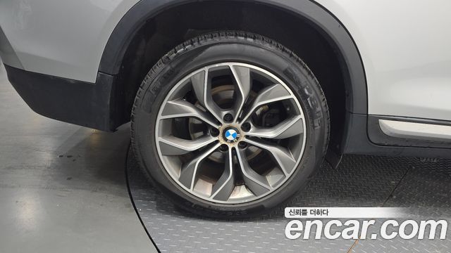 BMW X4 2015 — photo 33