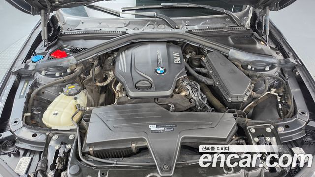 BMW 3-Series 2018 — photo 6