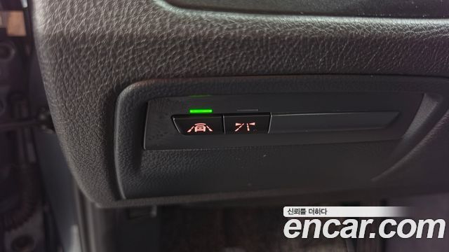 BMW 3-Series 2018 — photo 18