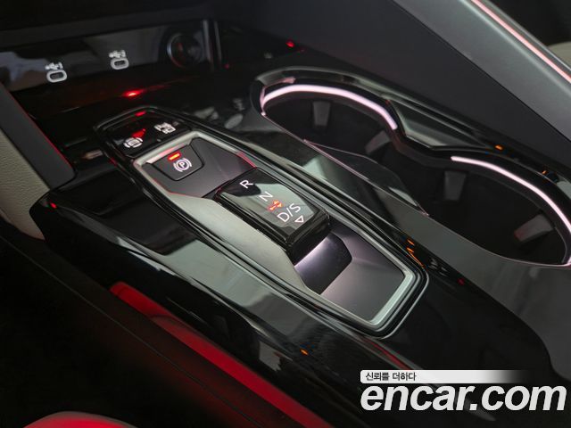 Audi Q5 2025 — photo 9