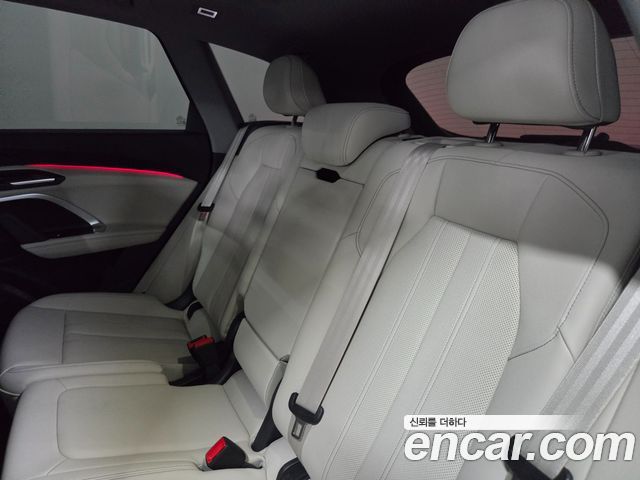 Audi Q5 2025 — photo 11