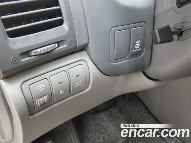 Kia Canival 2012 — photo 10