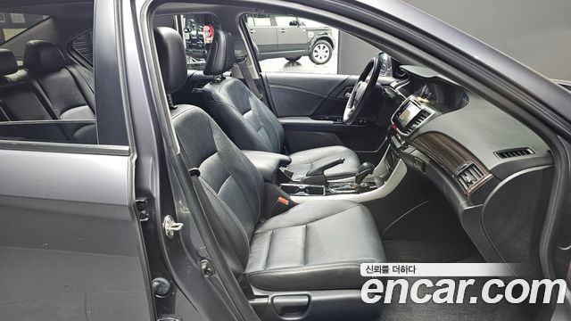 Honda Accord 2017 — photo 10