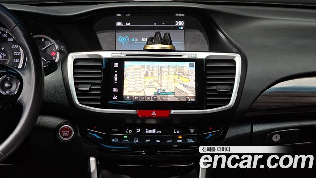 Honda Accord 2017 — photo 14