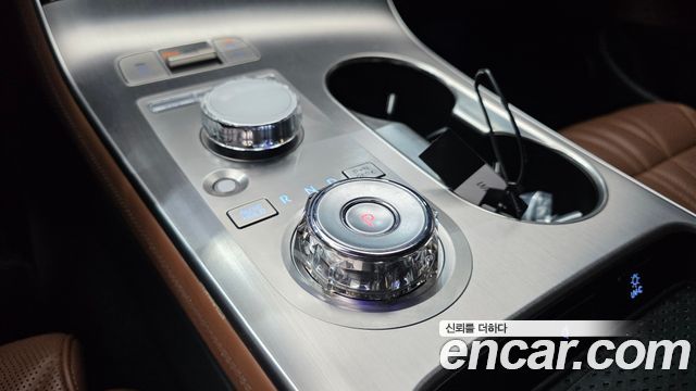 Genesis GV70 2025 — photo 12