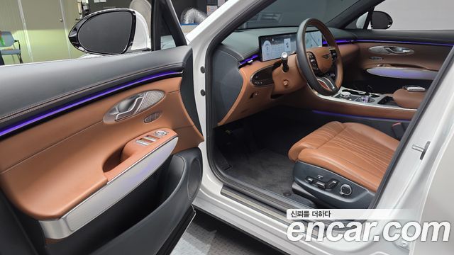 Genesis GV70 2025 — photo 13