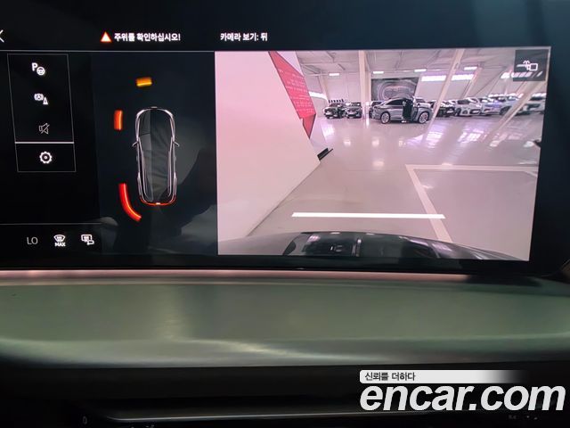 Audi Q5 2025 — photo 10