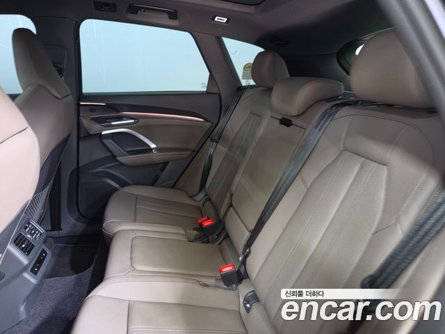 Audi Q5 2025 — photo 17