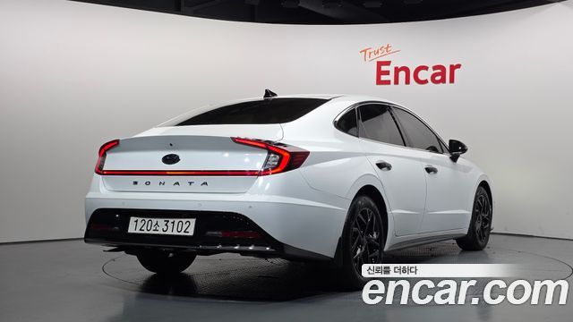 Hyundai Sonata 2022 — photo 2