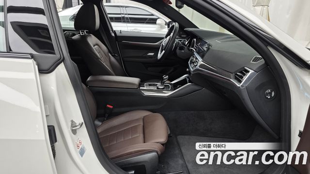 BMW 4-Series 2022 — photo 16