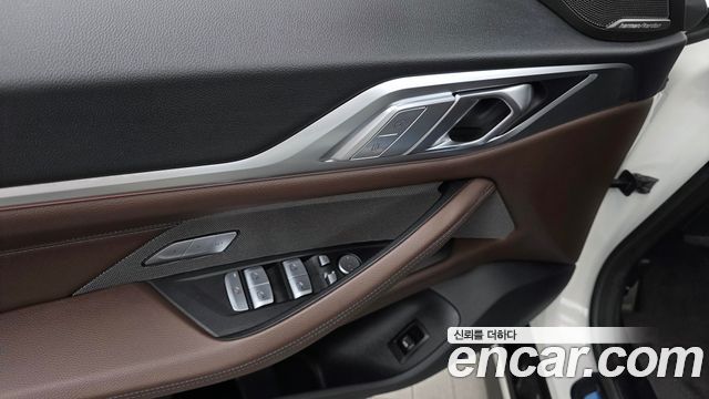 BMW 4-Series 2022 — photo 28