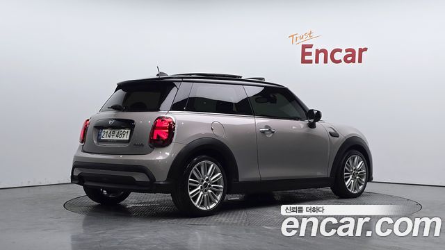 Mini Cooper 2022 — photo 2