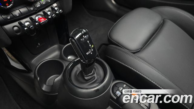 Mini Cooper 2022 — photo 12
