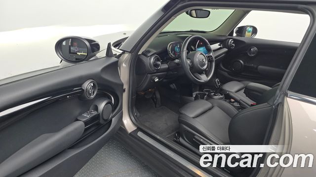 Mini Cooper 2022 — photo 13