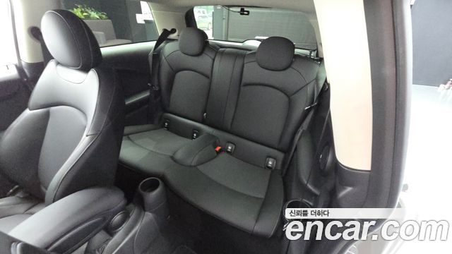 Mini Cooper 2022 — photo 17