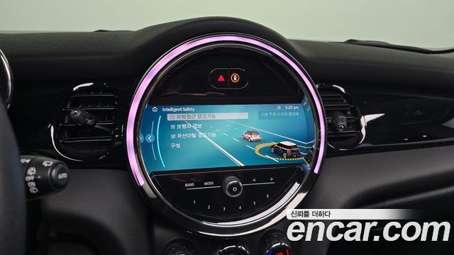 Mini Cooper 2022 — photo 21